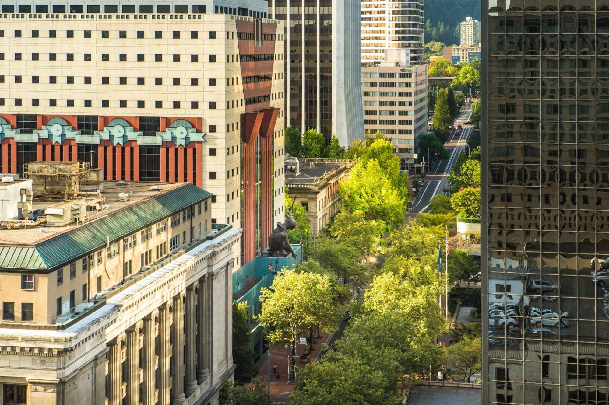 Hotel The Duniway Portland, A Hilton Portland