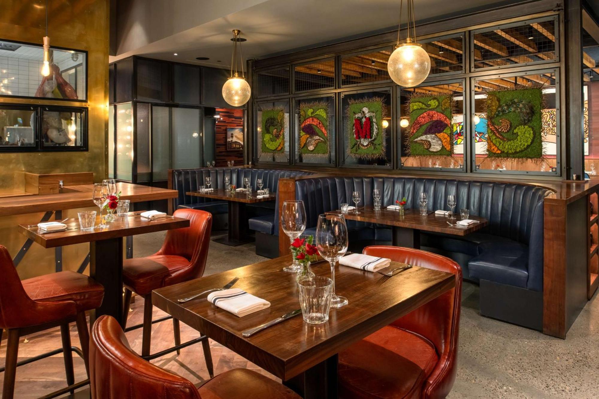The Duniway Portland, A Hilton Portland