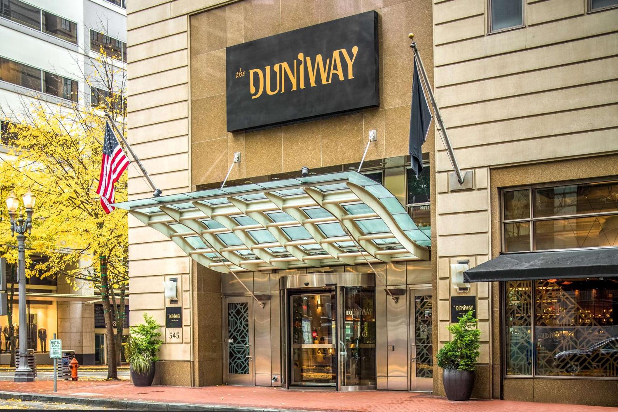 Hotel The Duniway Portland, A Hilton Portland